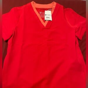 FIGS Womens ORAN SLIM scrub top! Code:PRD